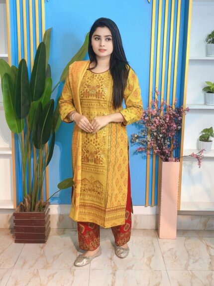 আড়ং বুটিক্স রেডিমেড থ্রি-পিস।