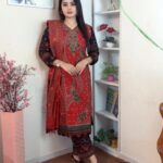 আড়ং বুটিক্স রেডিমেড থ্রি-পিস।