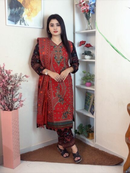 আড়ং বুটিক্স রেডিমেড থ্রি-পিস।